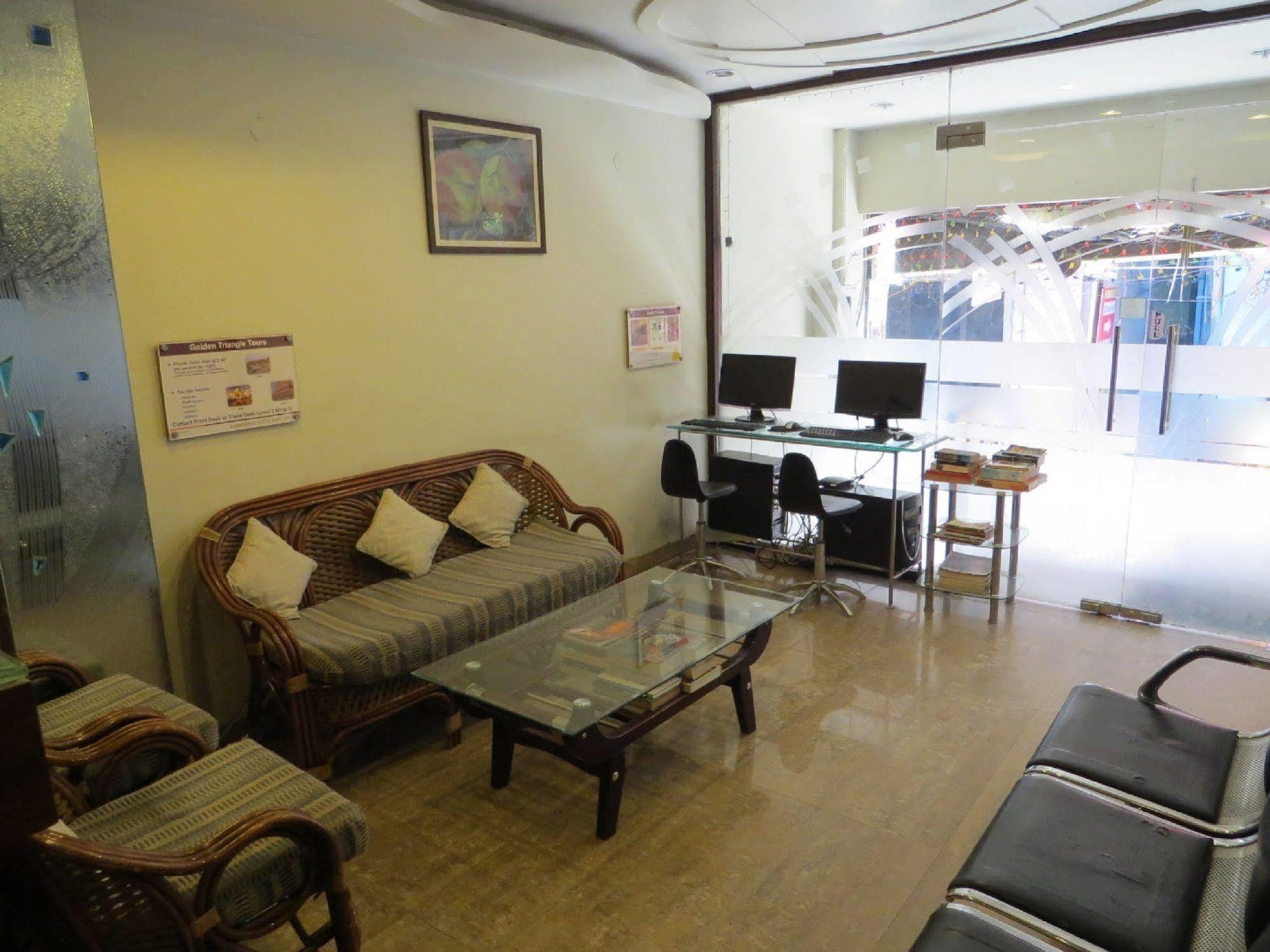 Smyle Inn - Best Value Hotel Near New Delhi Station Exterior foto