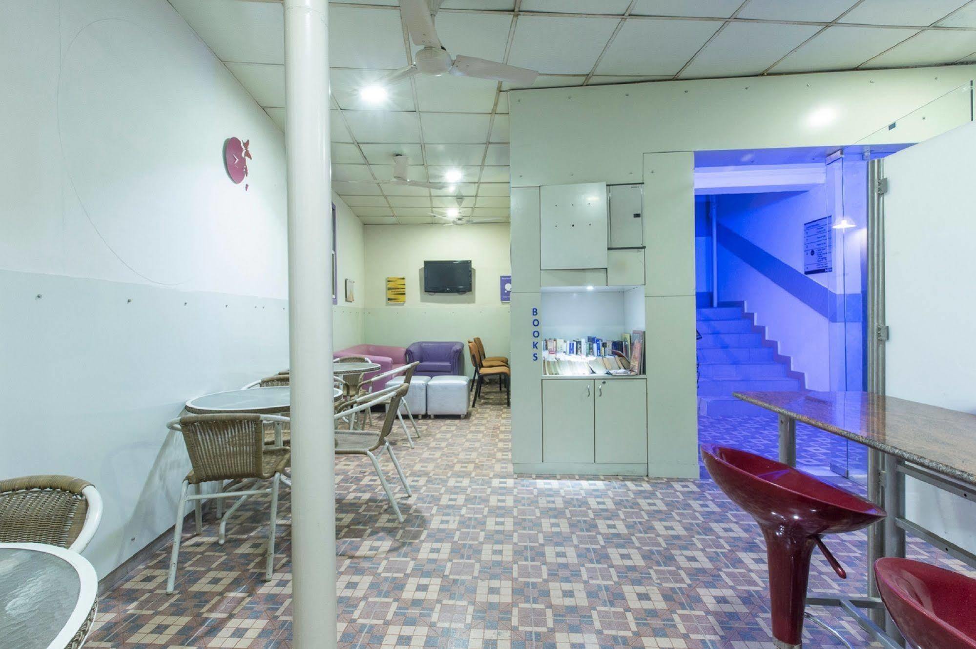 Smyle Inn - Best Value Hotel Near New Delhi Station Exterior foto
